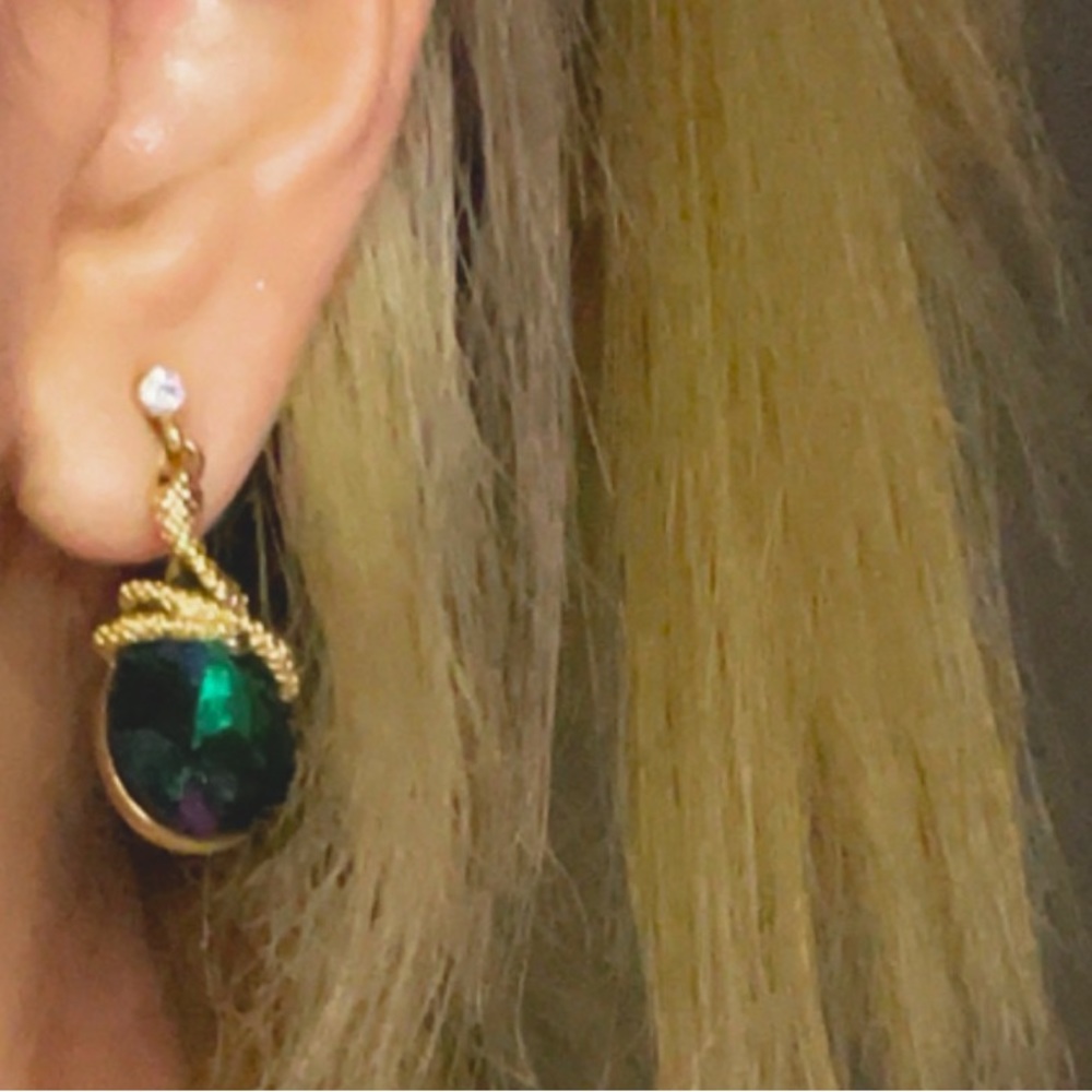 Emerald green/gold, snake diamond earrings